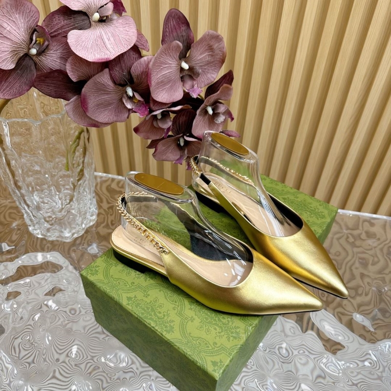 G*u*i sandals